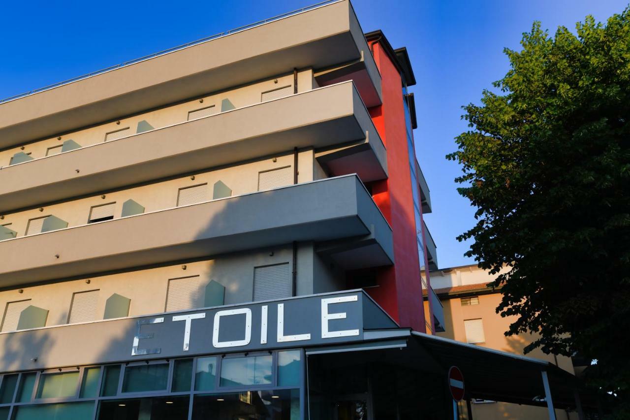Hotel Etoile Ρίμινι Εξωτερικό φωτογραφία